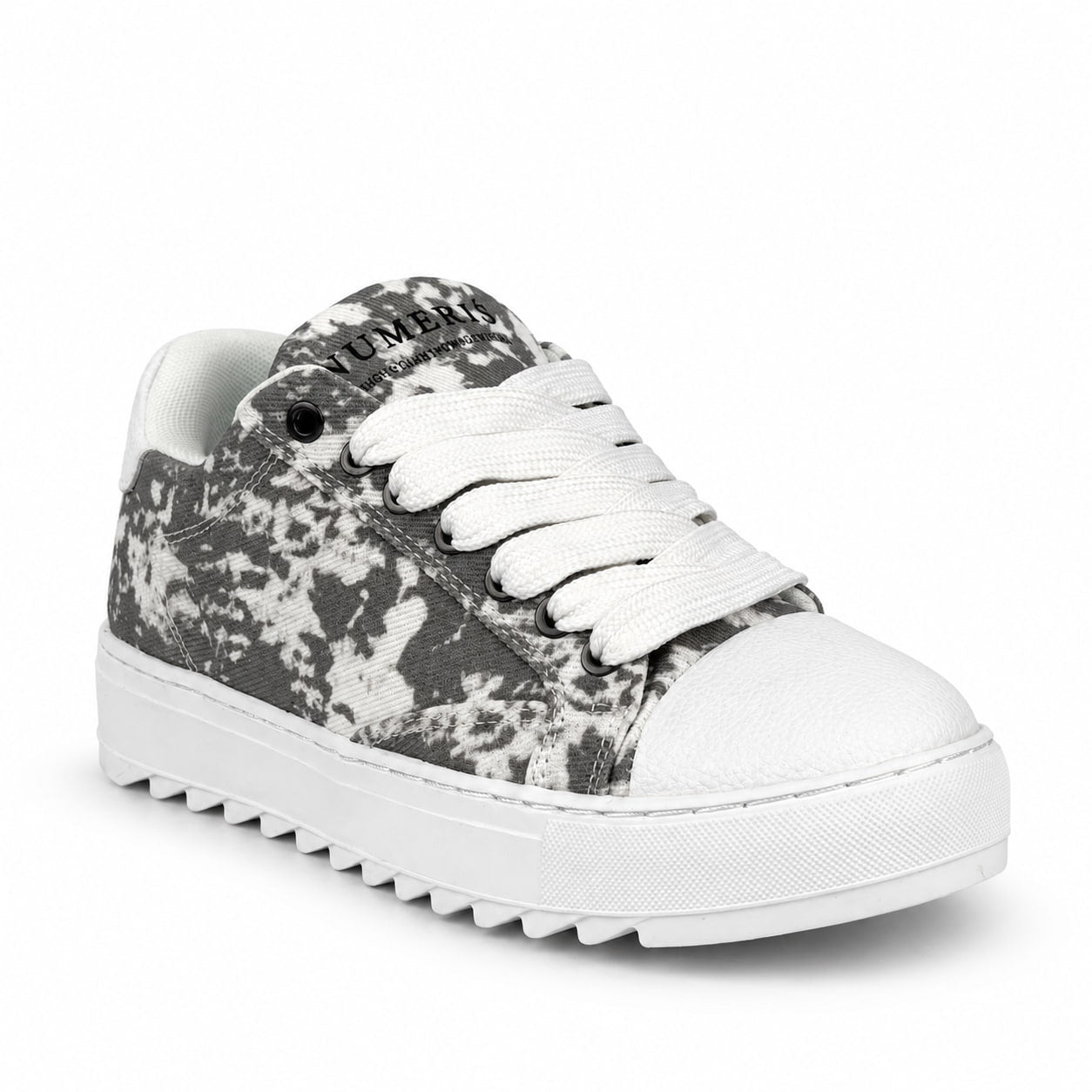 Numeris Low-Top Platform Sneaker – Grey & White