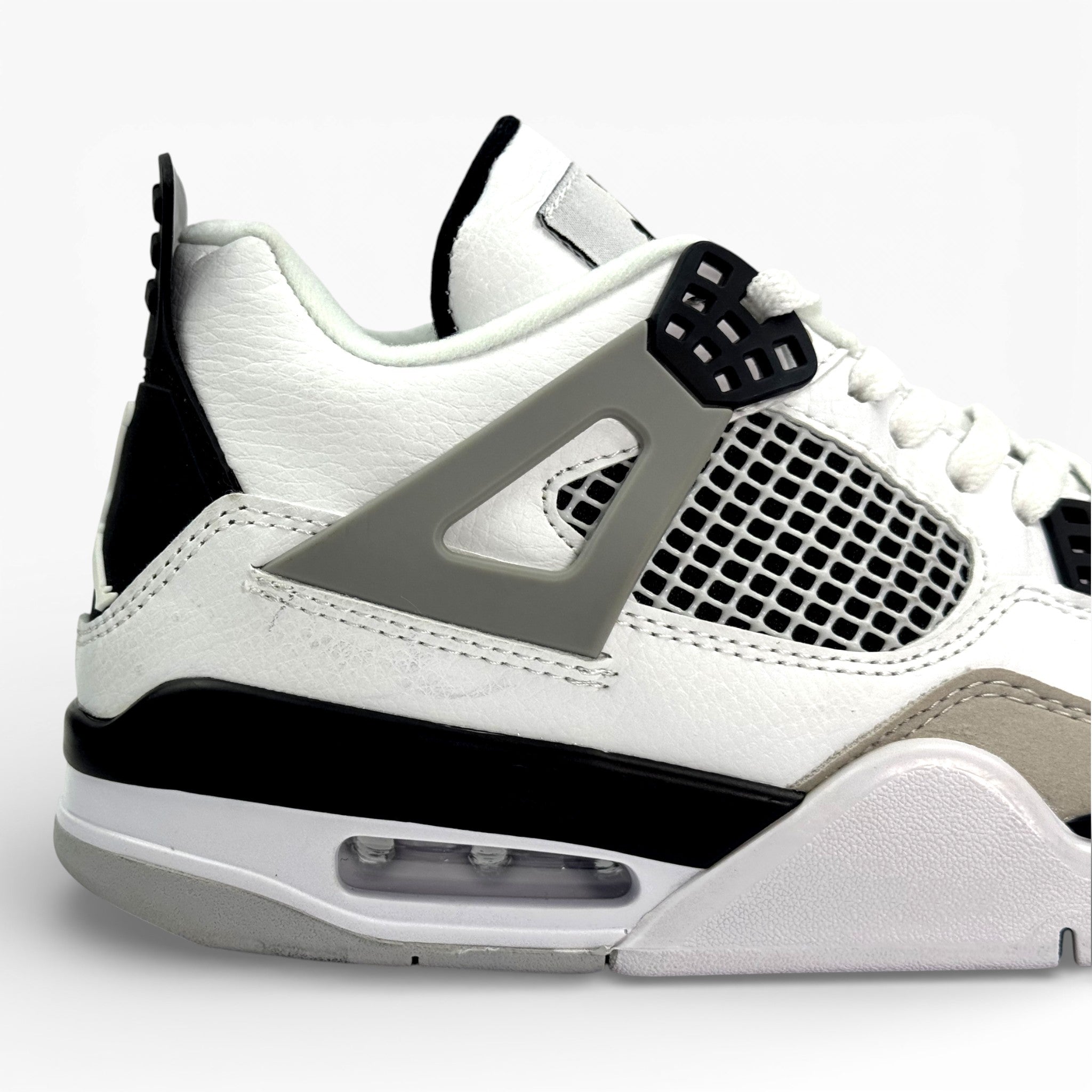 Nike Air Jordan 4 Retro "Military Black"