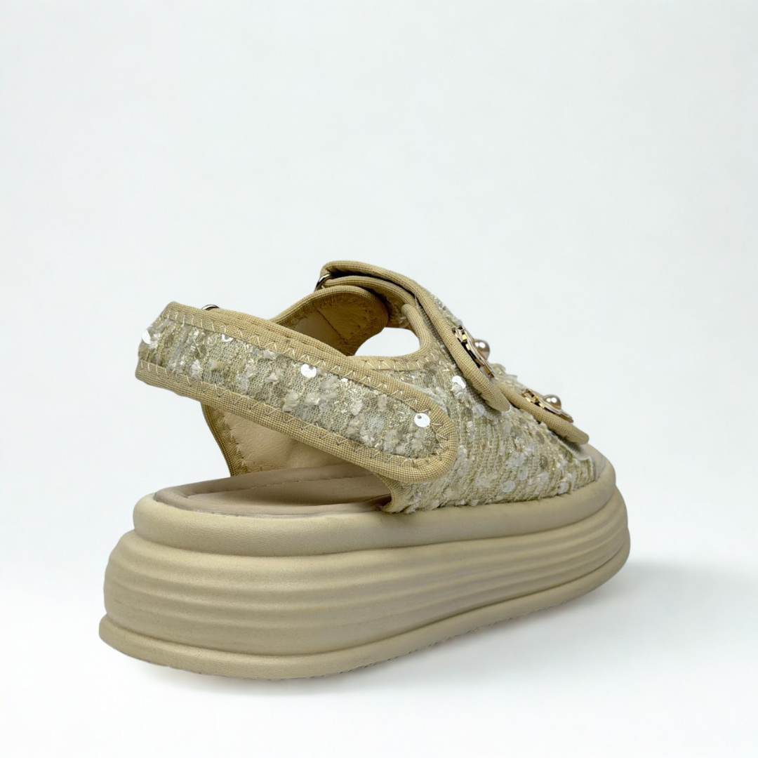 Sandal Y09