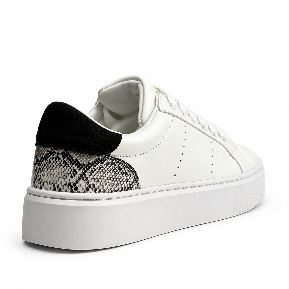 Zara H26_2 – White / Black