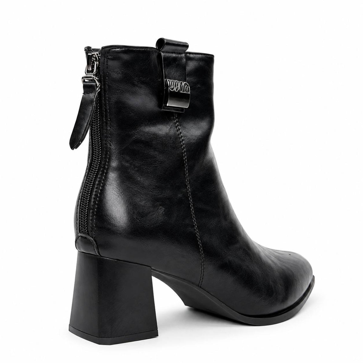 Boots 33-8
