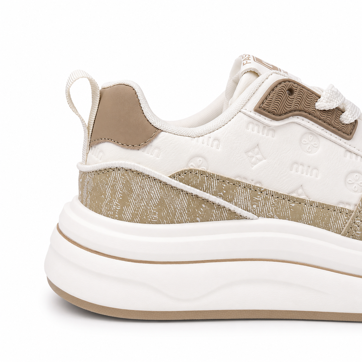 Aero Platform Sneaker
