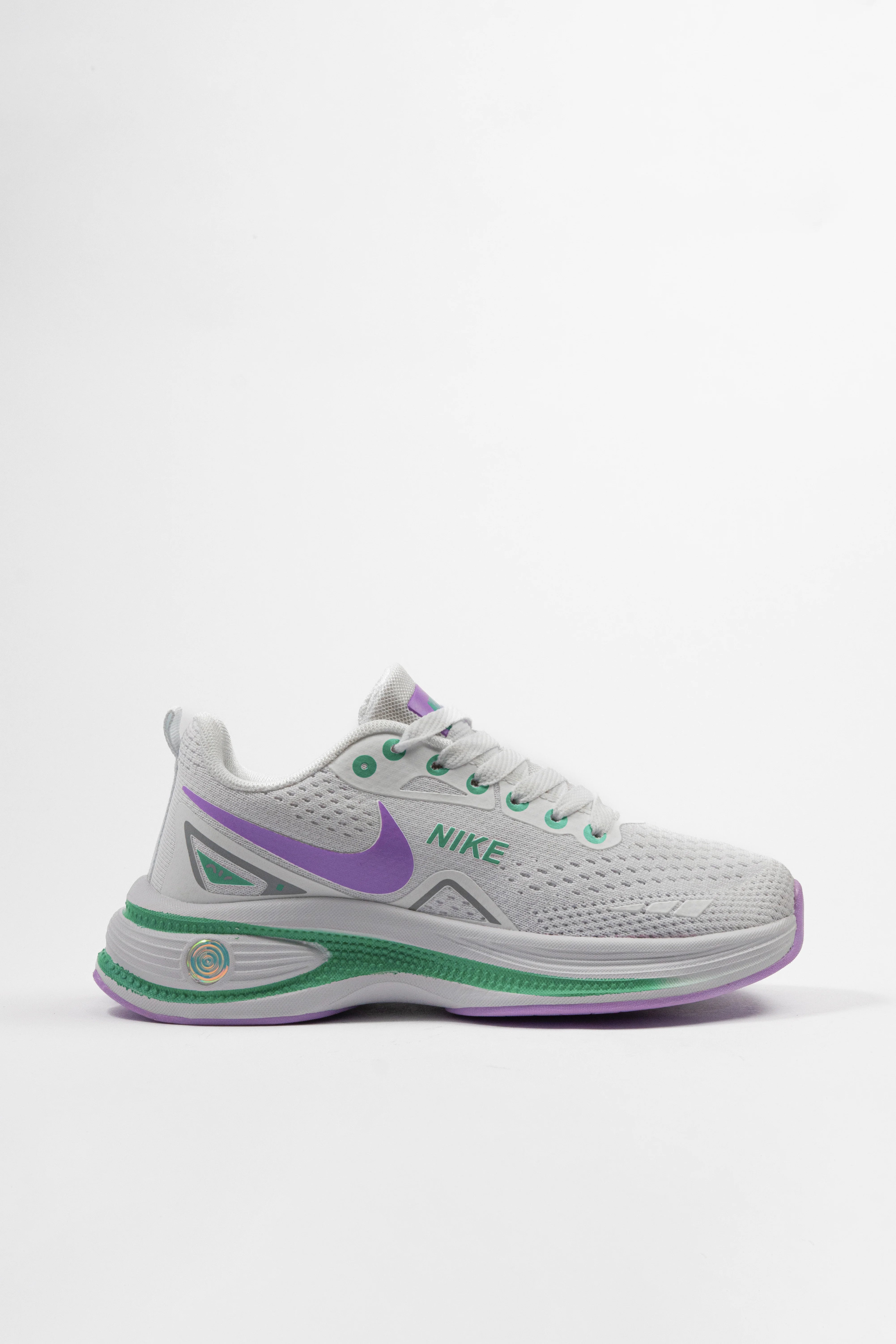 Nike Women's CW7136