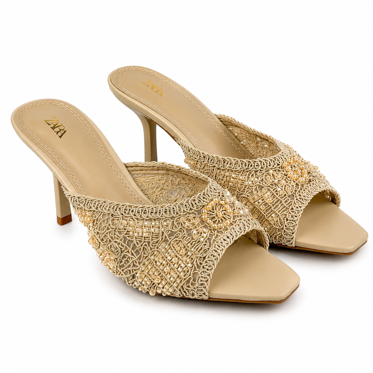 Heelszara30