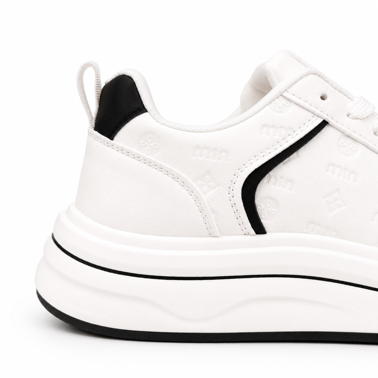 Aero Platform Sneaker