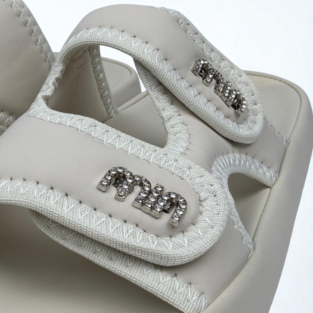 Slipper 811