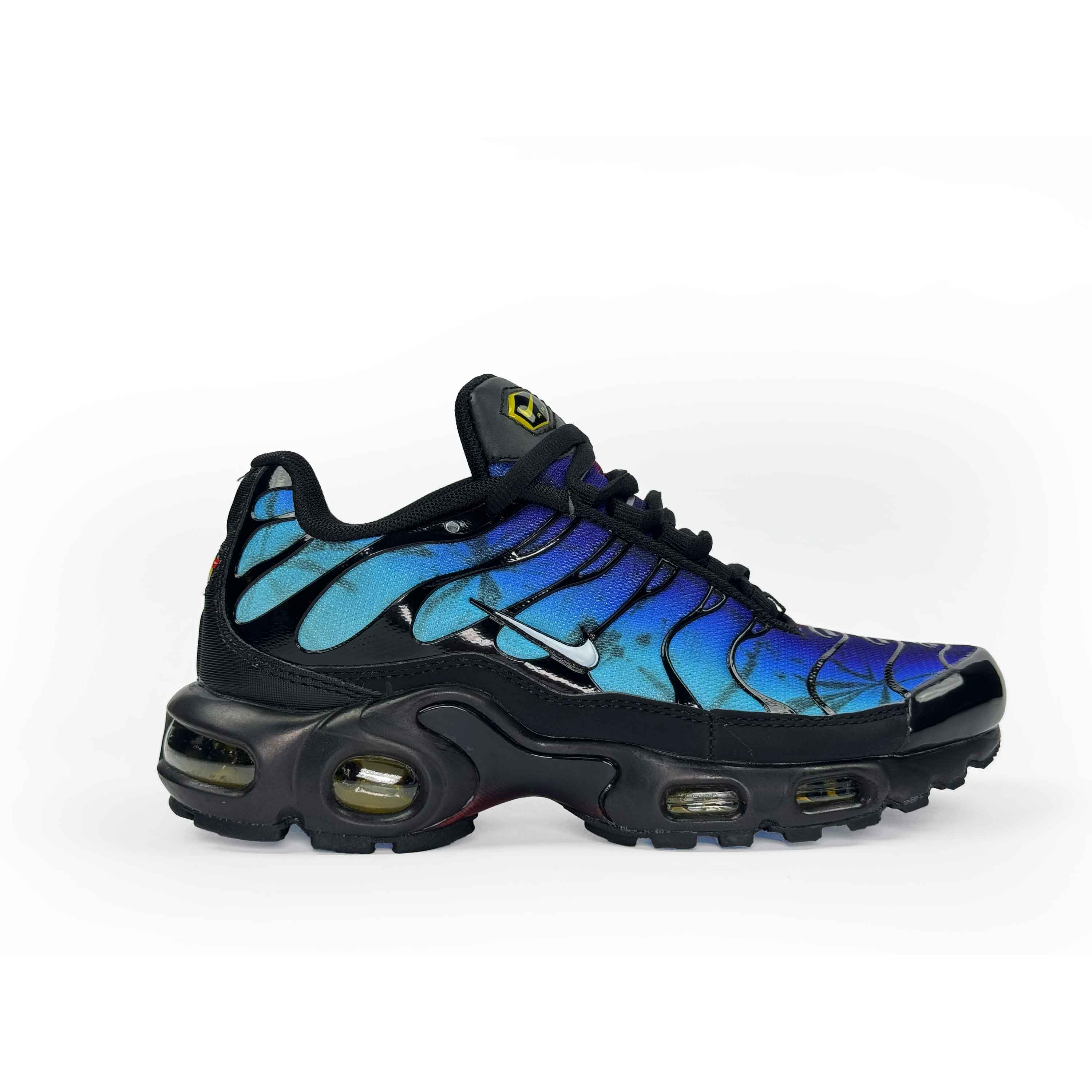 NIKE AIR MAX PLUS TN