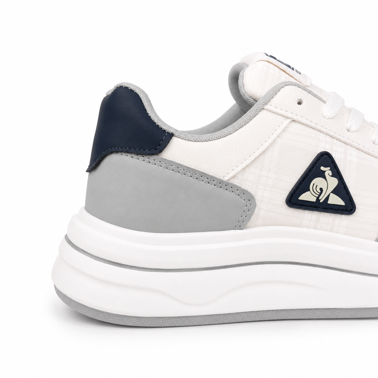 Aero Platform Sneaker