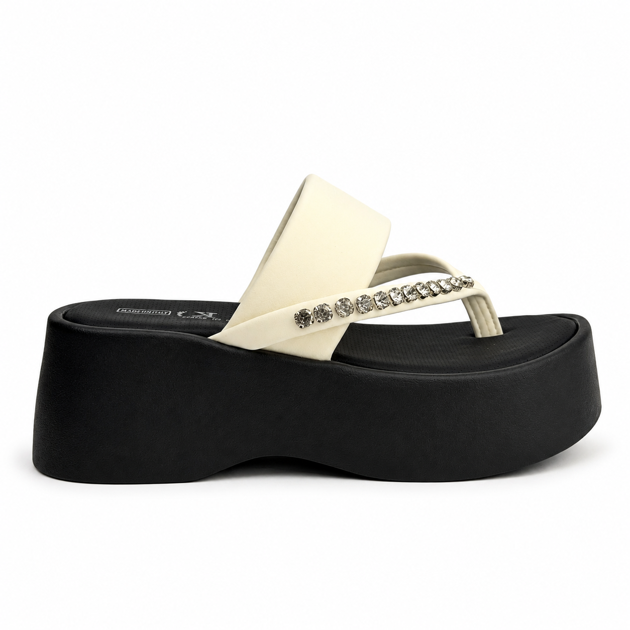 Slipper 189 – Off White / Black