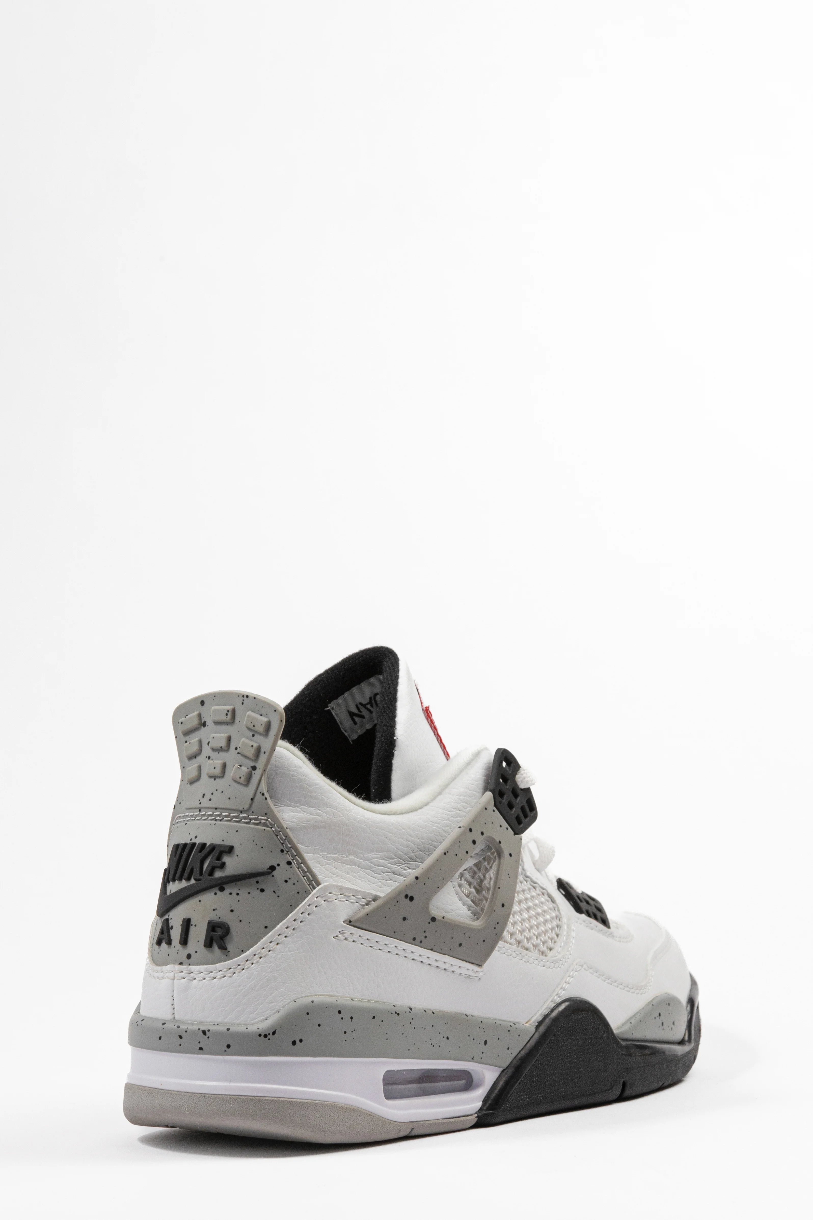 AIR JORDAN 4