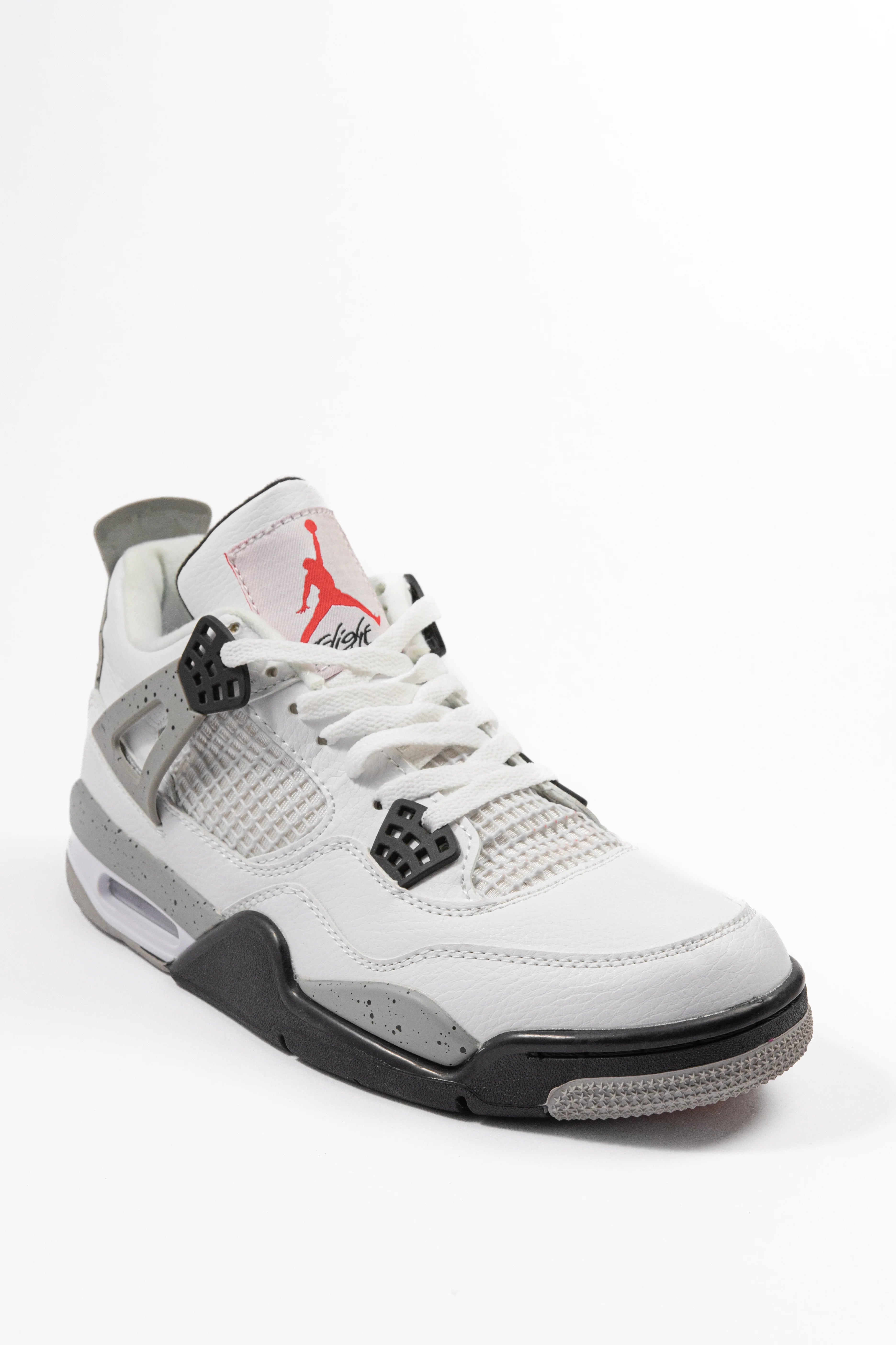 AIR JORDAN 4