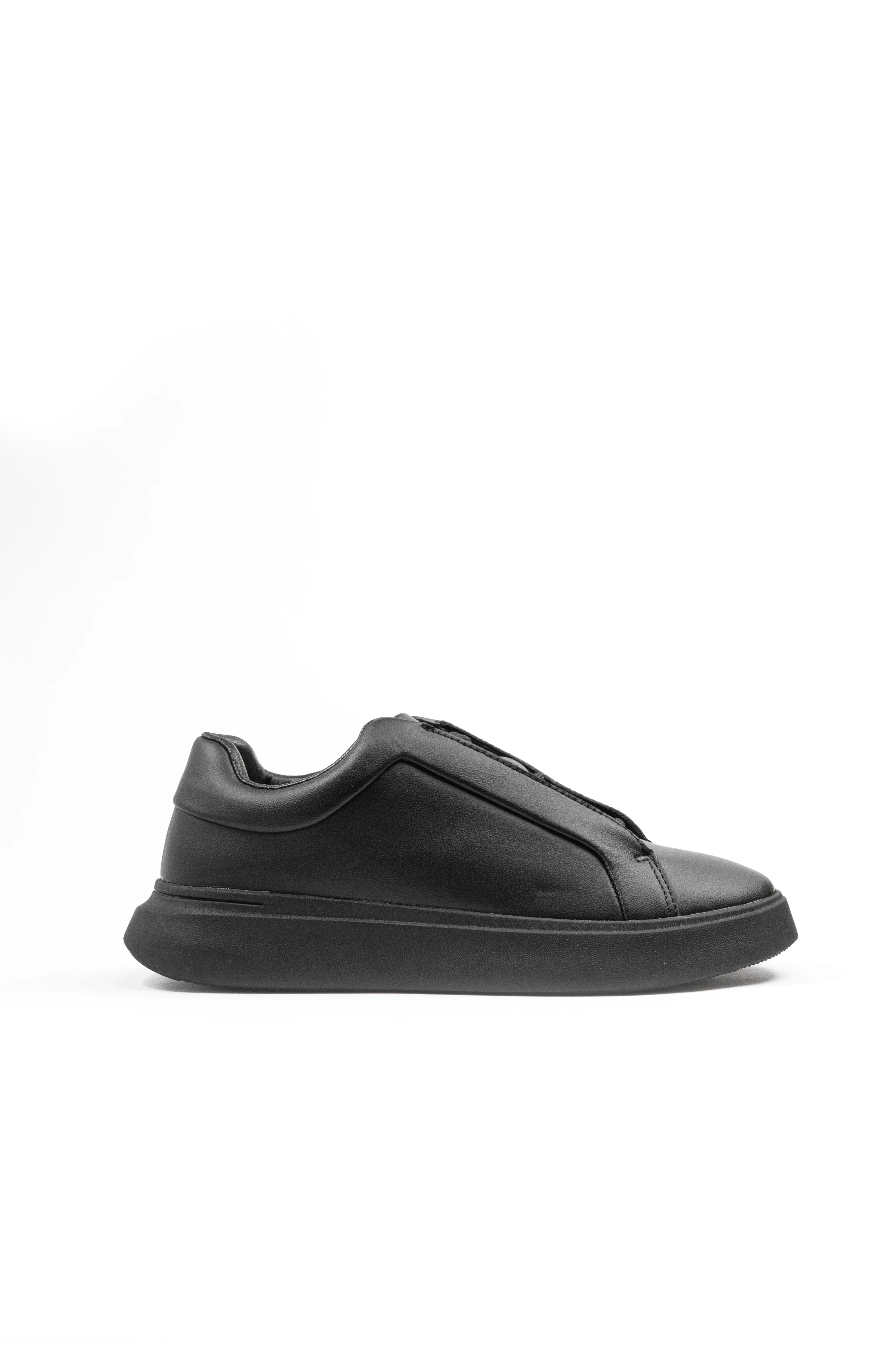 Zara Classic Sneakers