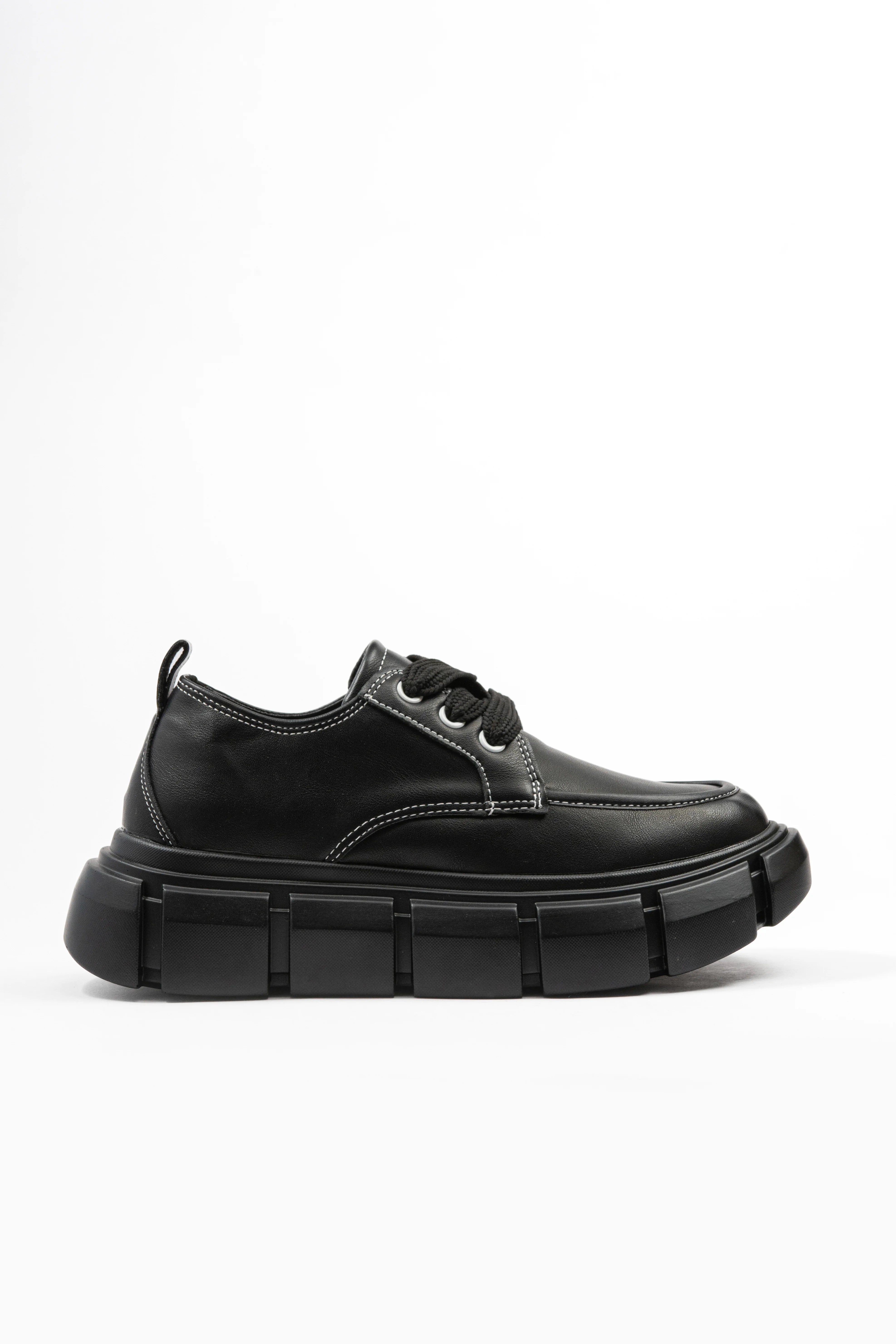 ZARA CHUNKY LACE UP WITH TOPSTITCHING