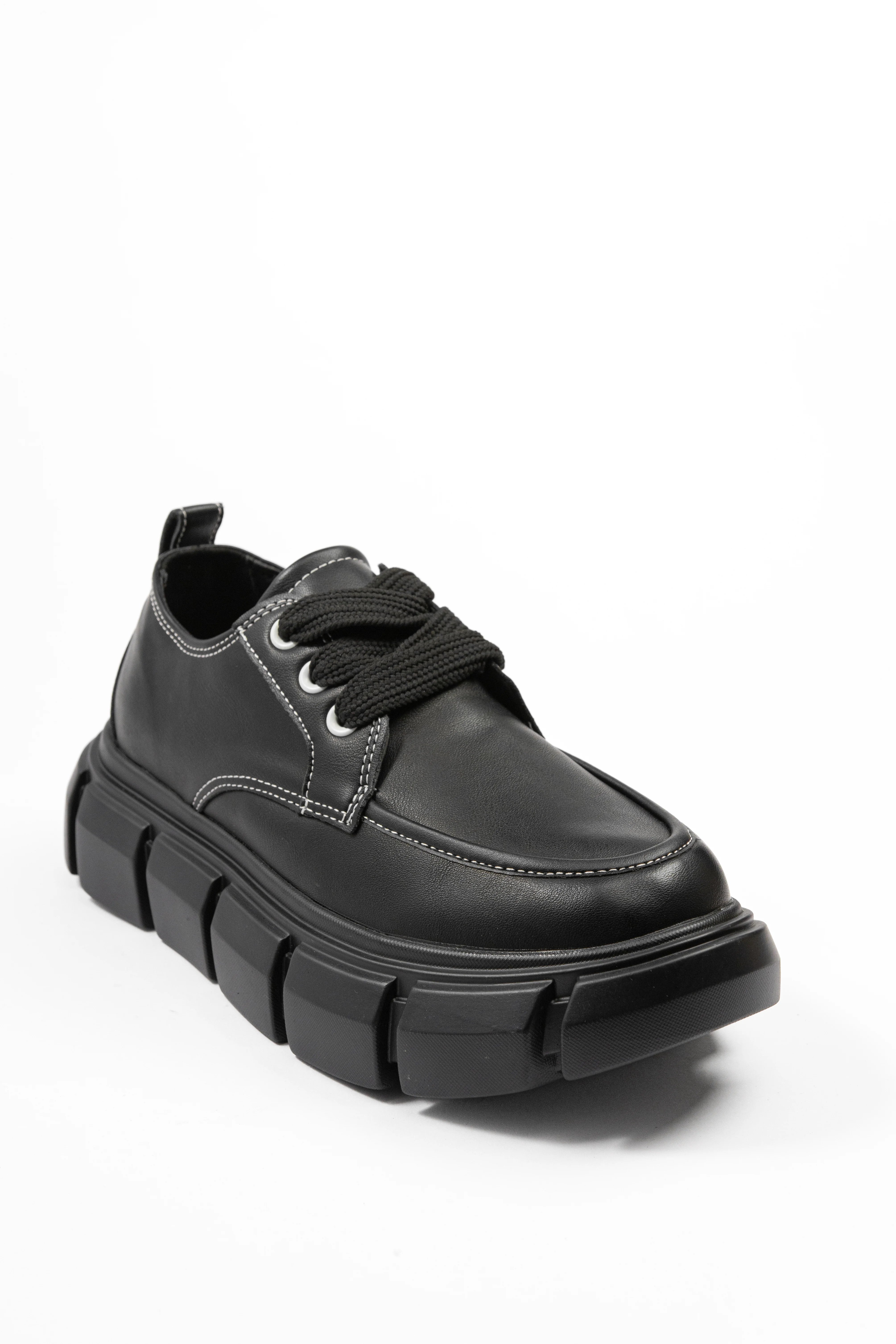 ZARA CHUNKY LACE UP WITH TOPSTITCHING