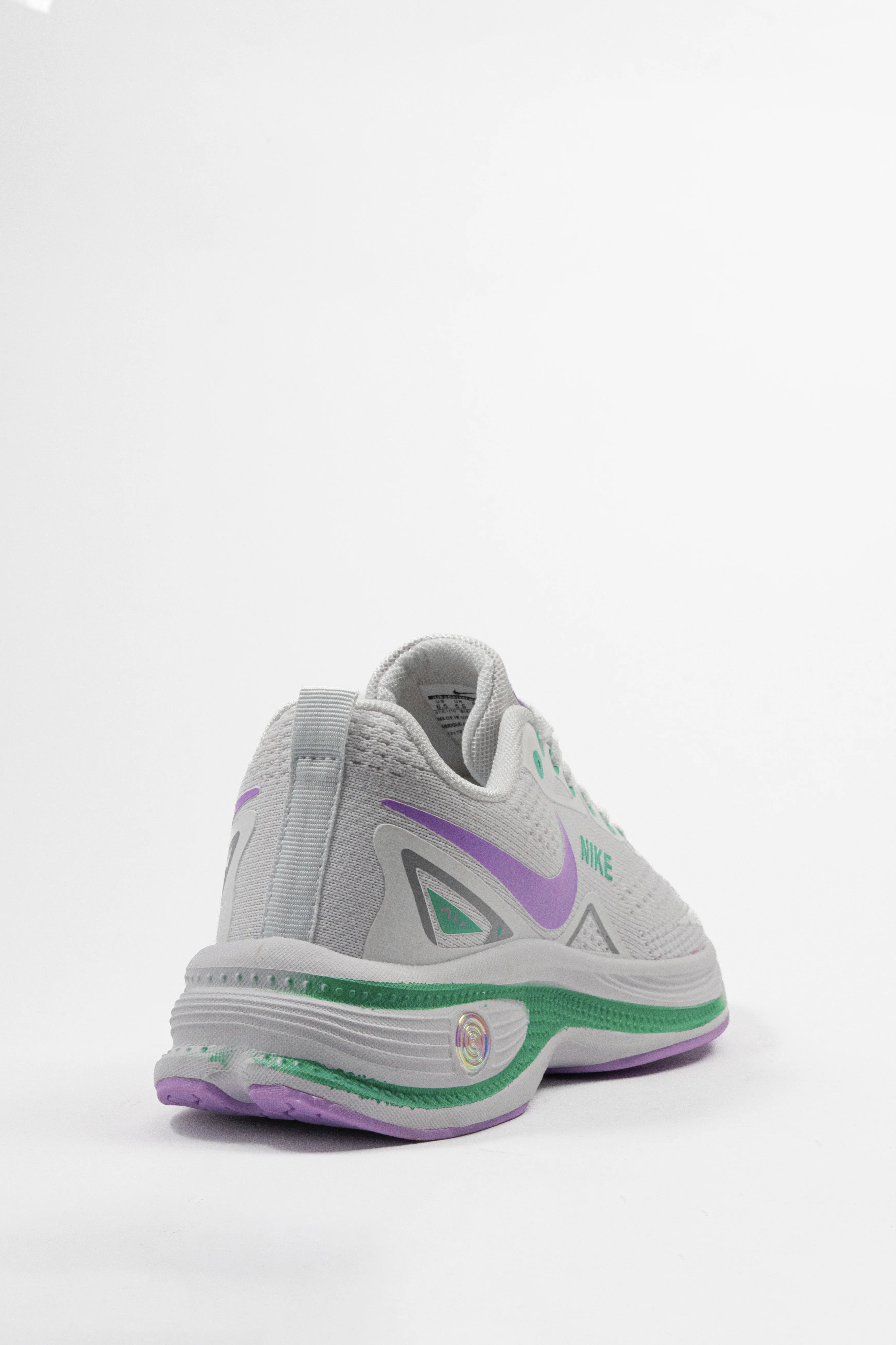 Nike Women's CW7136