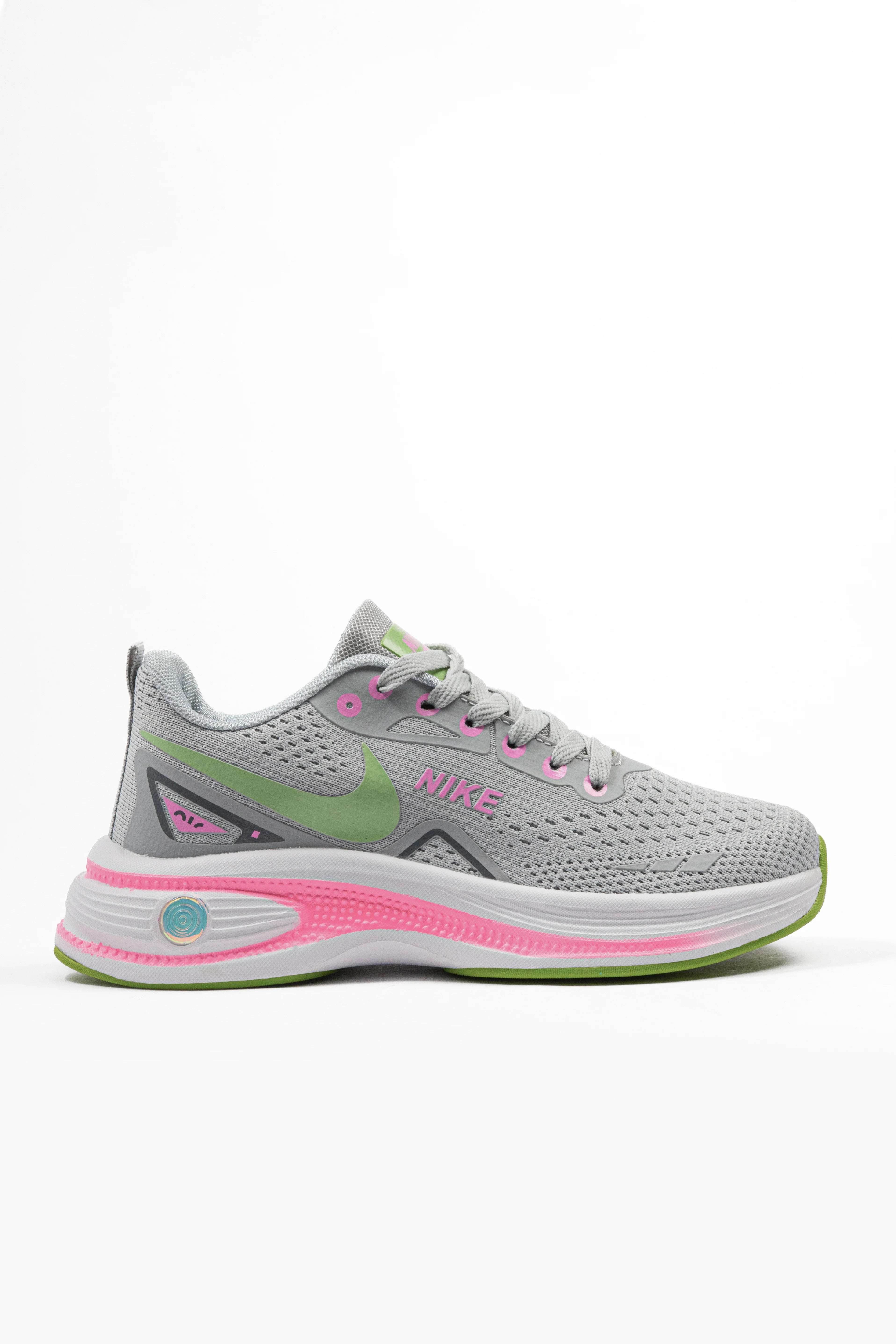 Nike Women's CW7136